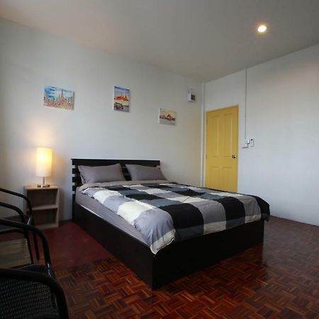 Zee Thai Hostel Бангкок Экстерьер фото