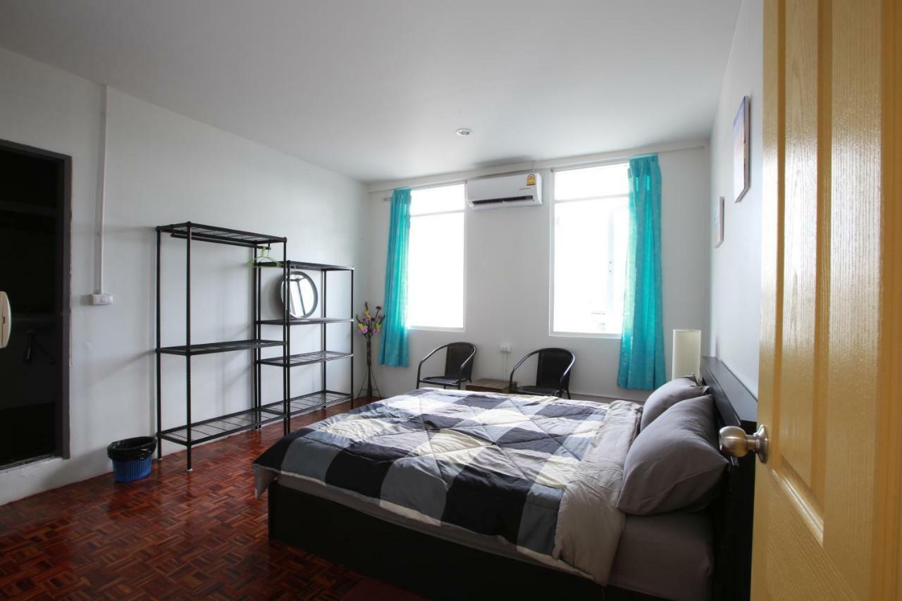 Zee Thai Hostel Бангкок Экстерьер фото